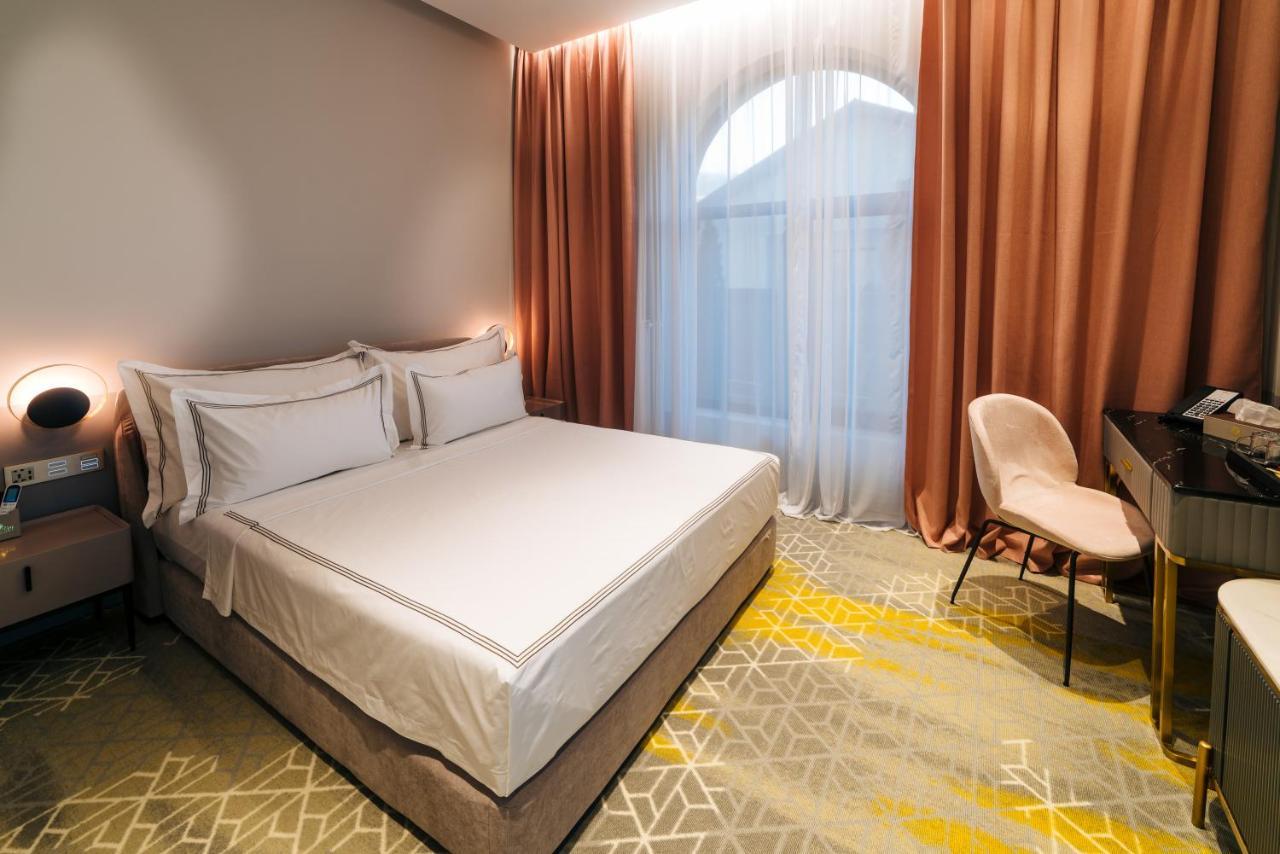 Arn Boutique 4*