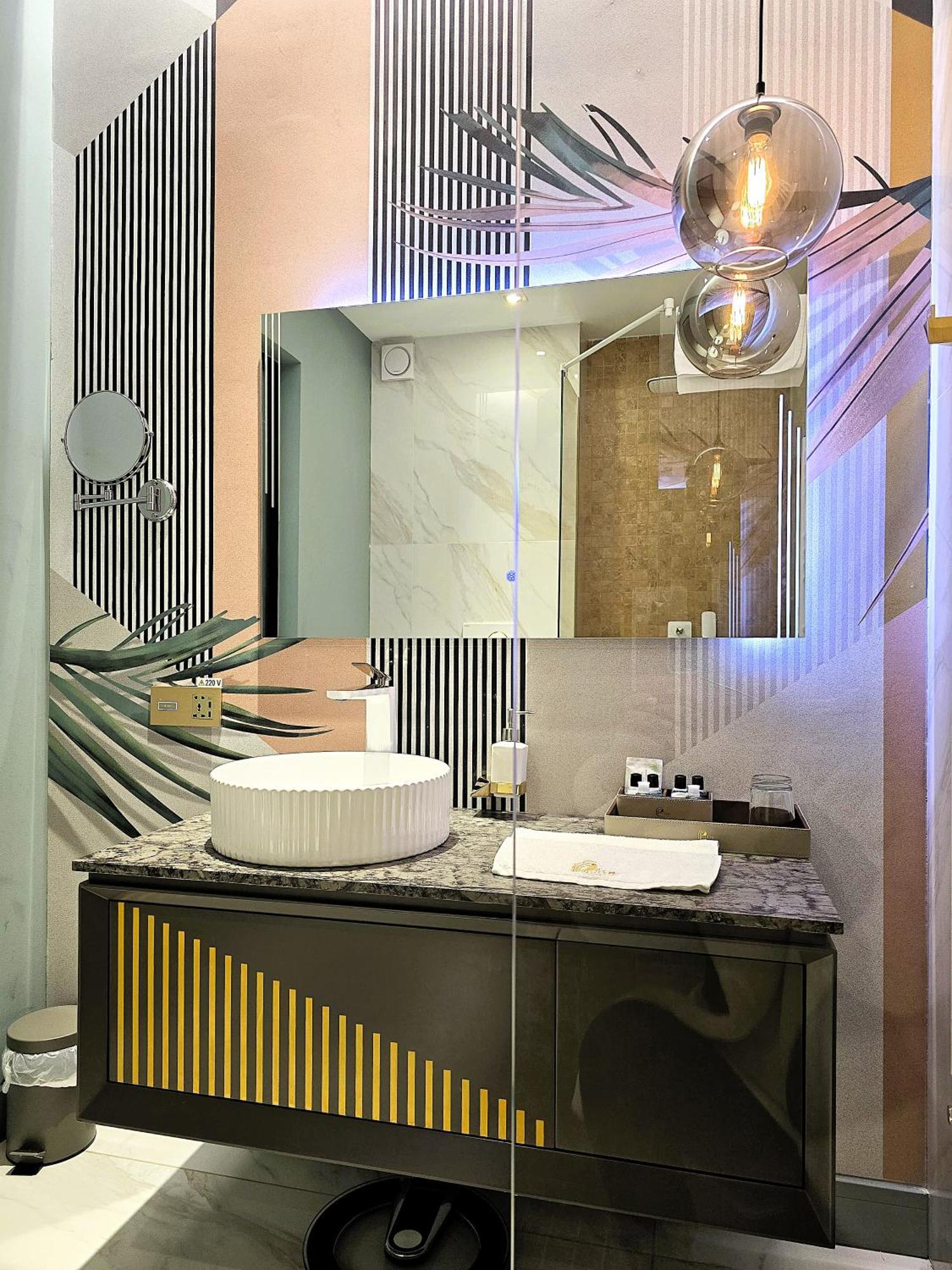 Arn Boutique מלון 4*