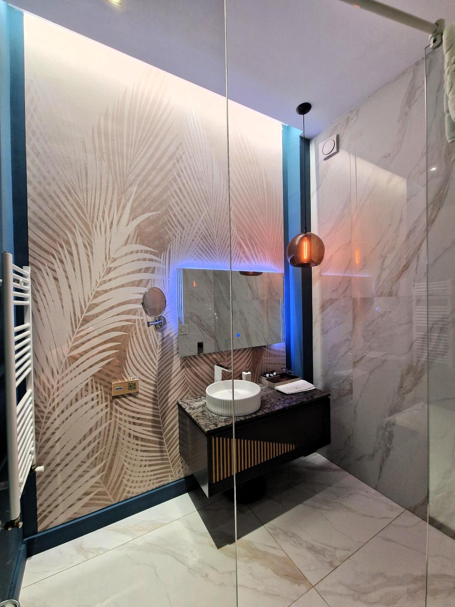 Arn Boutique מלון